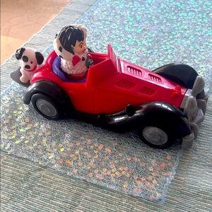 Disney Cruella Deville Car with little people figurines